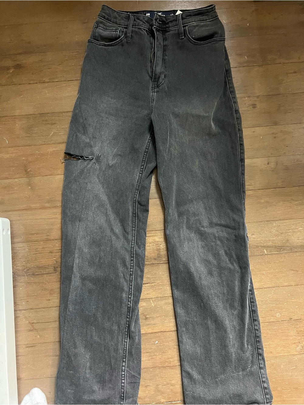 Hollister Ultra High-Rise Dad Jeans in Washed Black